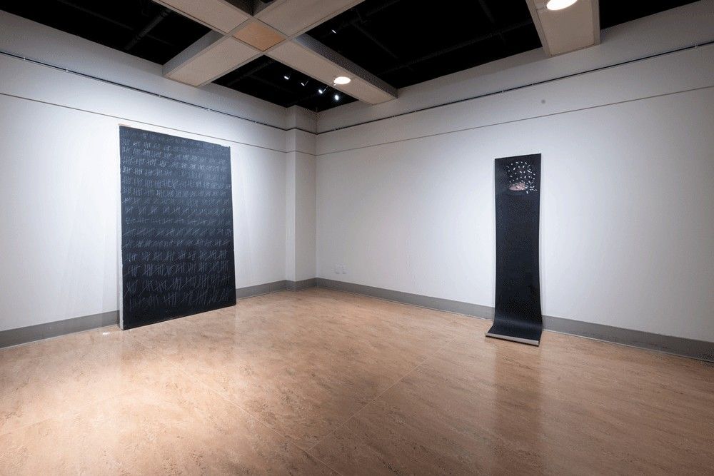 Exposition Je murmure mémoire pour marquer le pli