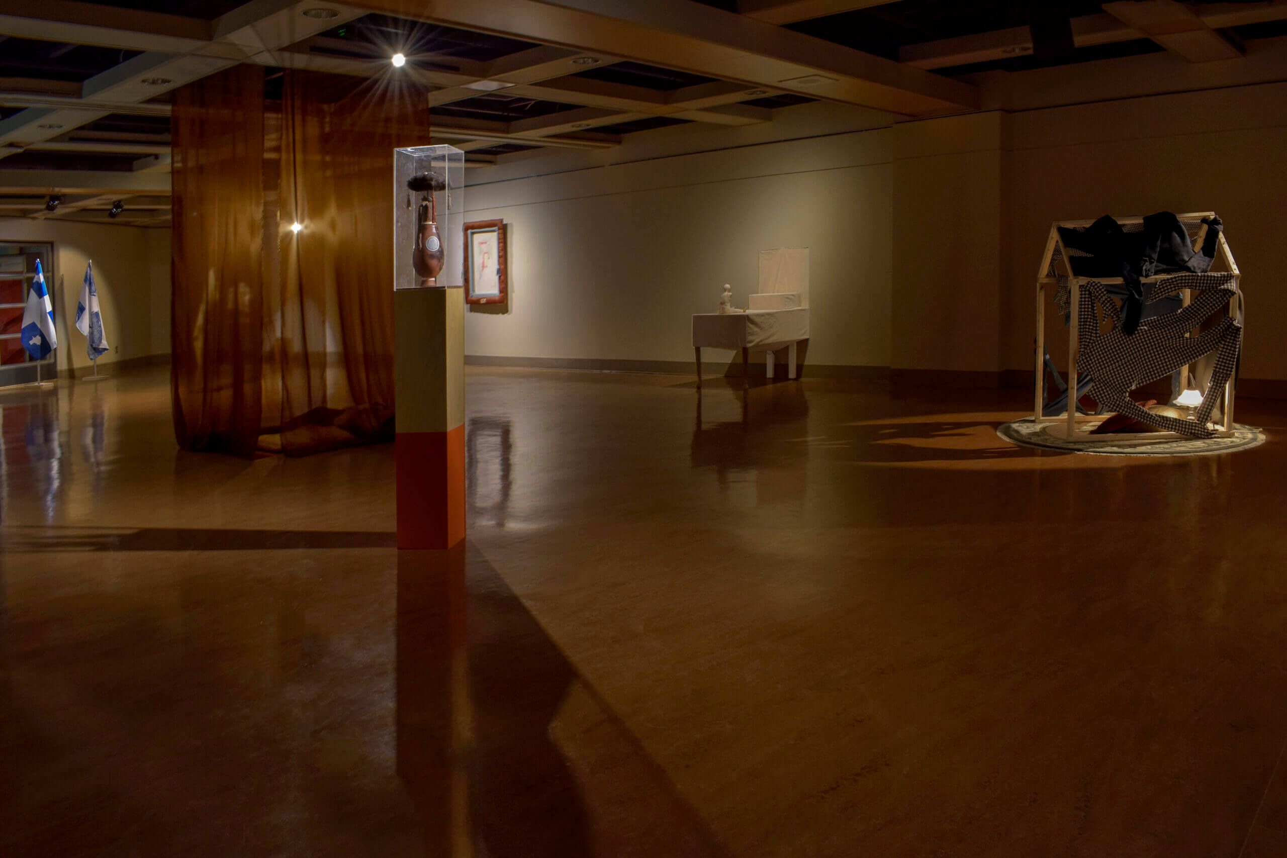 Exposition Vêtir son voisin