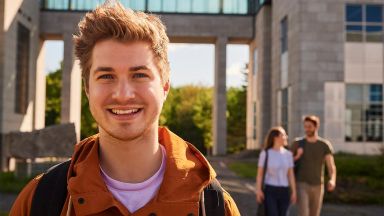 Étudiant
